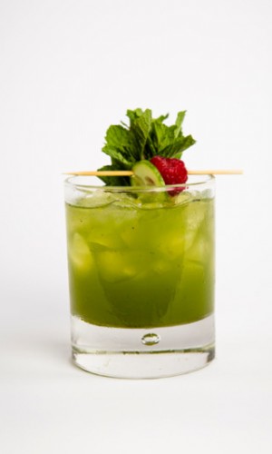 Delicious green cocktail |vía Cosmopolitan